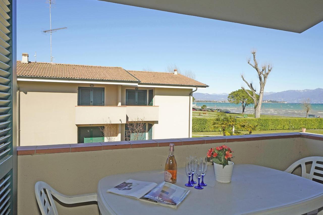 Apartamento Il Porticciolo P1-12 By Wonderful Italy Sirmione Exterior foto